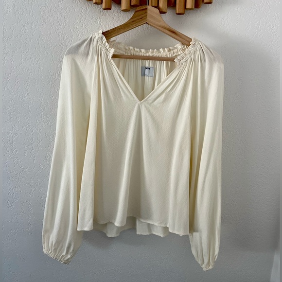 Old Navy Tops - Old Navy Cream White Blouse Women Small V Neck Ruffle Feminine Business Casual